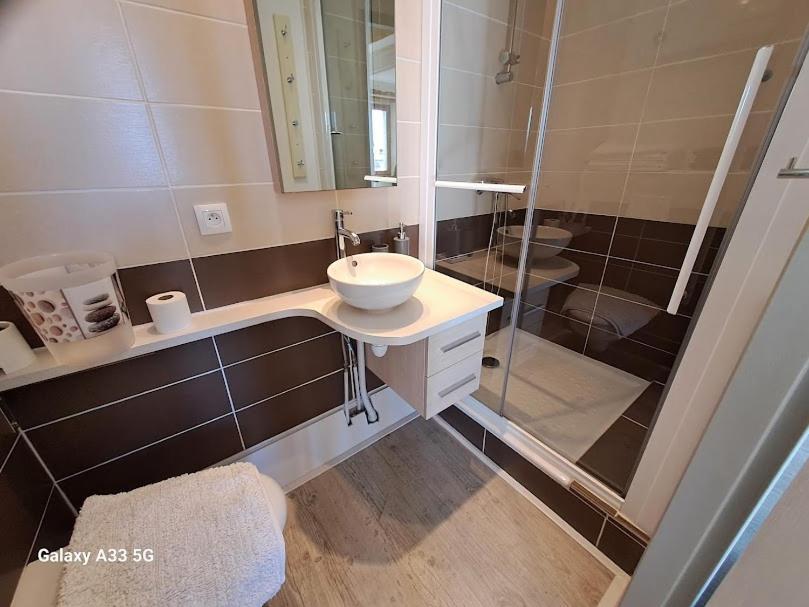 Chez Christine Et Fabrice Apartment Font-Romeu-Odeillo-Via Екстериор снимка